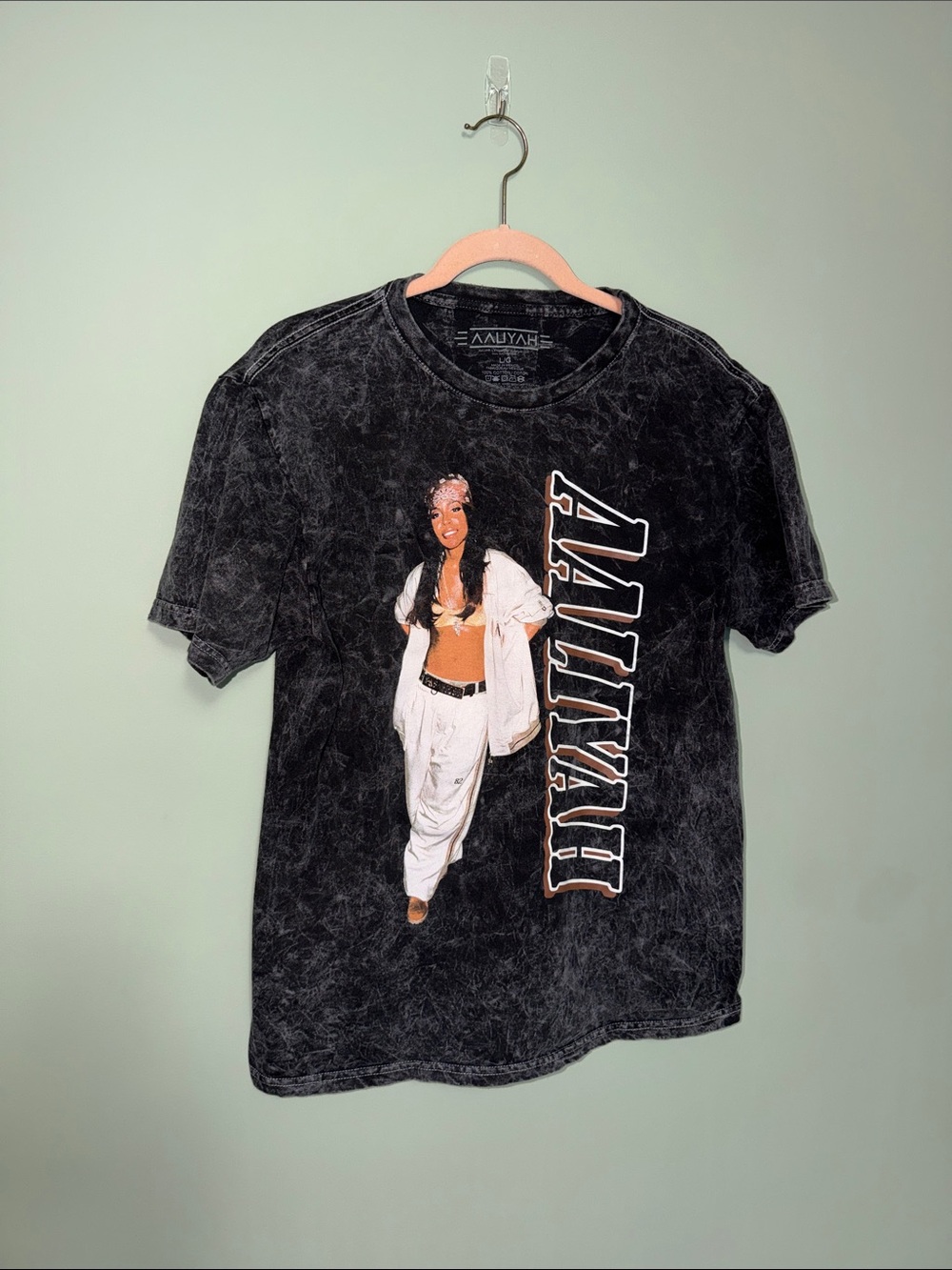 Aaliyah Graphic T-Shirt Size L Black Acid Wash 90s R&B